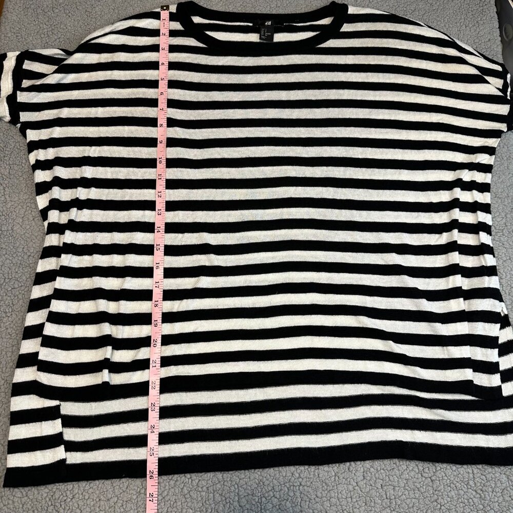 H&M Women's Striped Long Sleeve Top Small Black White High Low Split Hem Knit - Picture 8 of 8